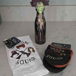 Disney Hocus Pocus Broom Squad Set Incl. Towels, Oven Mitts And Water Bottle